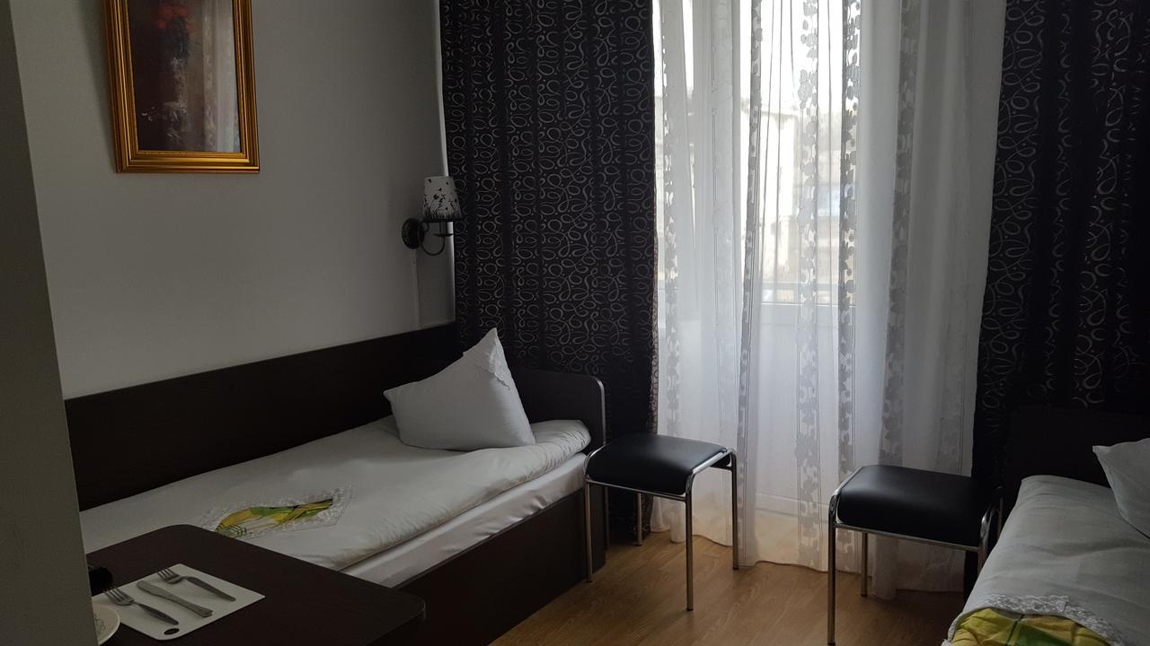 Hotel Confort Drochia Exterior foto