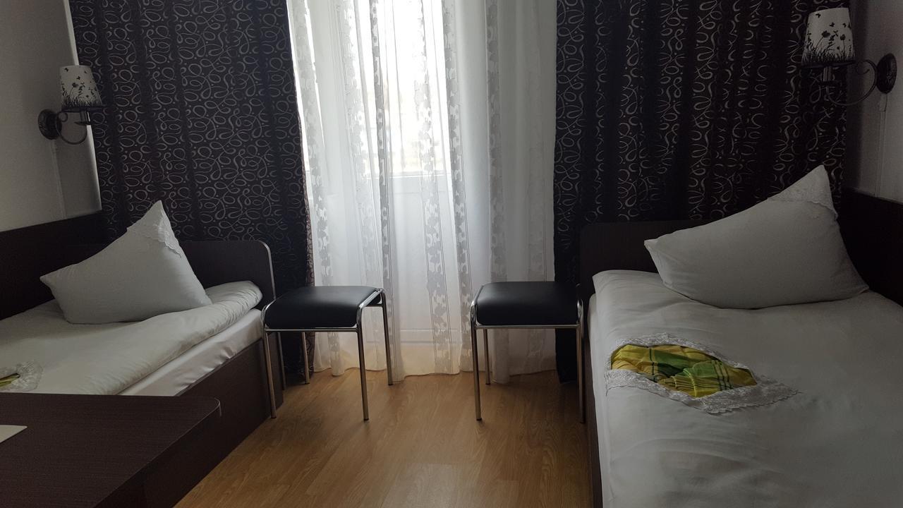Hotel Confort Drochia Exterior foto